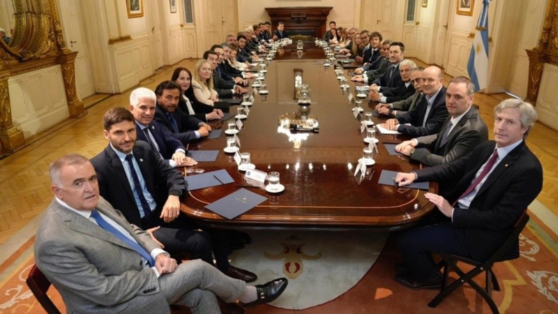 La Casa Rosada retoma esta semana el diálogo con gobernadores por el Presupuesto y las tres reformas